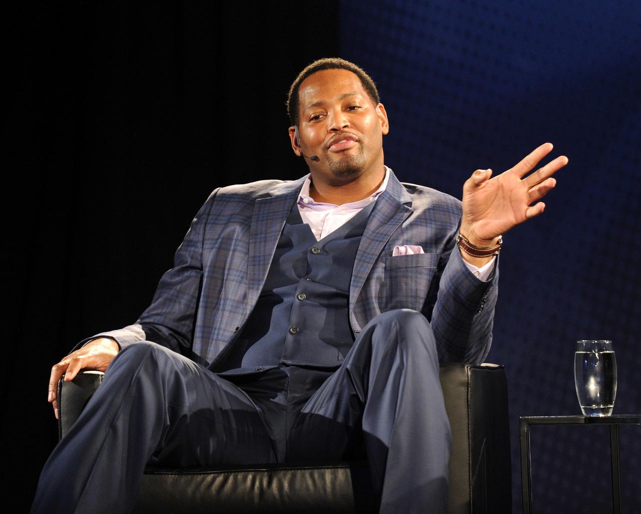 kaiyun-七冠王&三队多次总冠军历史唯一!祝罗伯特-霍里55岁生日快乐